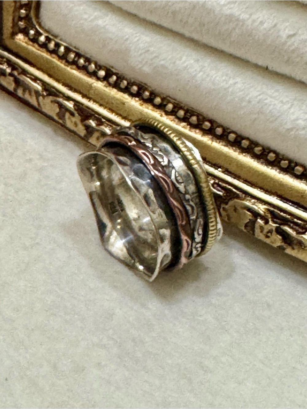 Authentic "India 925" Tri-Metal Meditation Spinner Ring Size 8